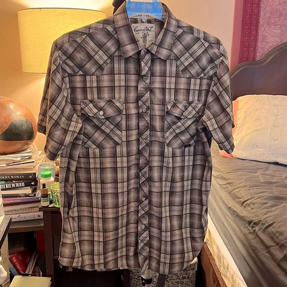 SALE!! DEAL!! Y2K Vintage Coastal Brown / Tan Plaid ﻿Button-Up Shirt